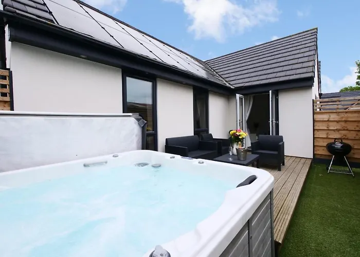 Hoxne Cottages - Sunflower Cottage With Private Hot Tub